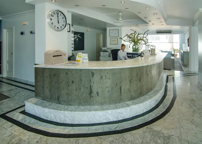 Aparthotel Parque Tropical En Lanzarote 2*