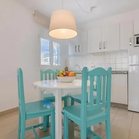 Aparthotel Parque Tropical En Lanzarote 2*