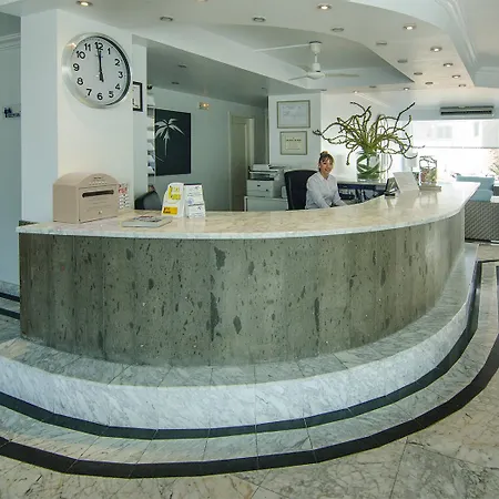 Apart Otel Parque Tropical En Lanzarote 2*