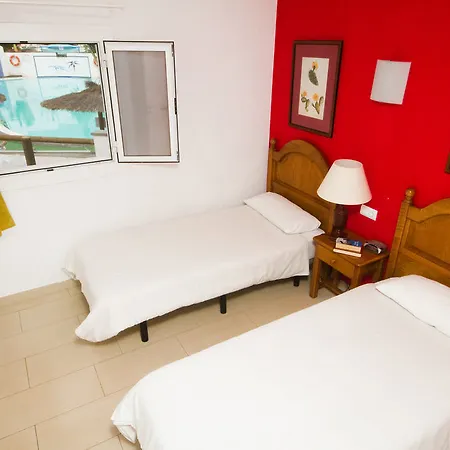 Apart Otel Parque Tropical En Lanzarote 2*