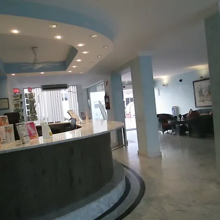 Parque Tropical En Lanzarote Apart Otel