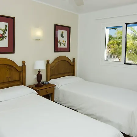 Parque Tropical En Lanzarote アパートホテル