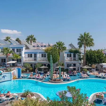 Parque Tropical En Lanzarote プエルト・デル・カルメン